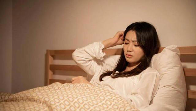 睡觉时总在凌晨3、4点醒来，提醒：或是暗示5大疾病，要引起重视